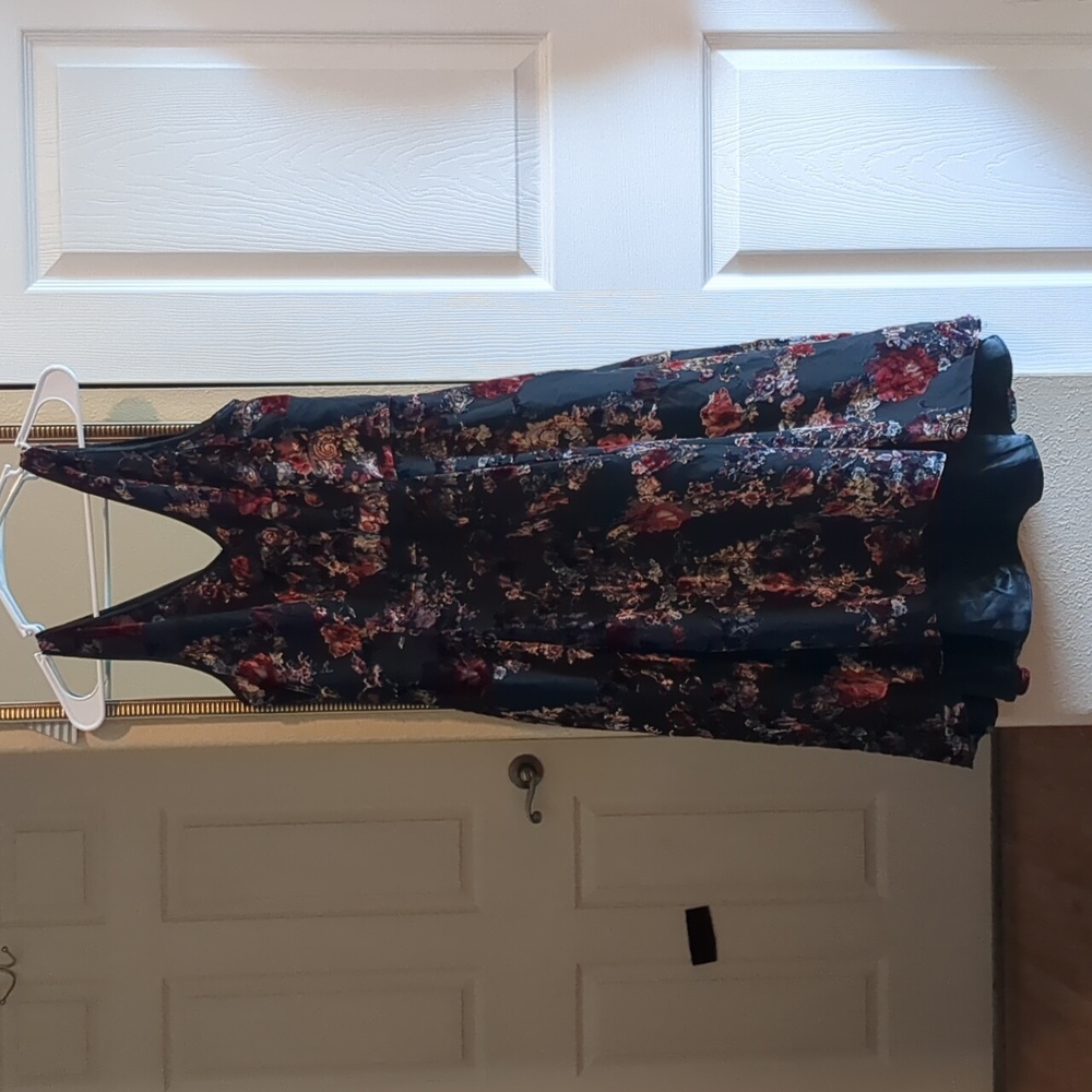 White House Black Market black floral velvet high low dress size 10
